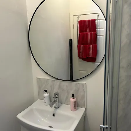 Serenity Apartment Longford