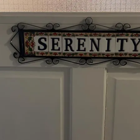 Serenity Apartment *